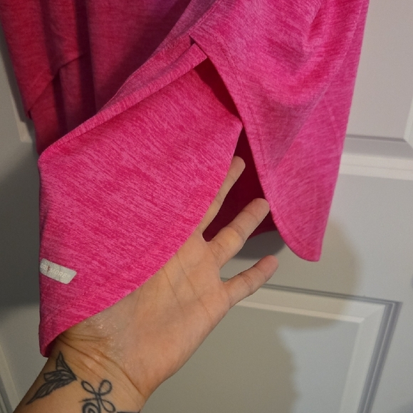 Women's Pink V-Neck Top - Picture 4 of 11